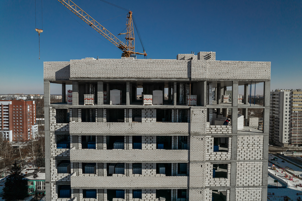 Things To Know When Buying and Selling Under-Construction Buildings—4 Advantages & Disadvantages